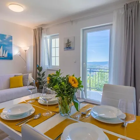 Apartament Dijana *
